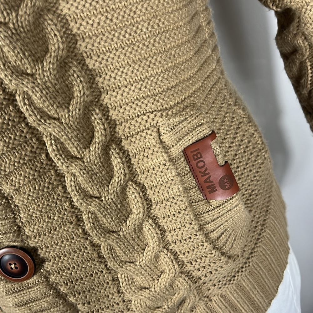 MAKOBI SWEATER - Picture 6 of 8